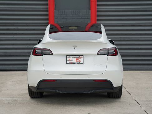Used 2020 Tesla Model Y Long Range AWD/4WD image 11