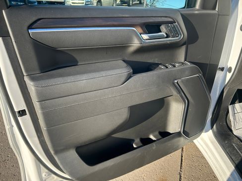 Used 2025 GMC Sierra 1500 SLT image 12