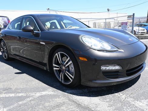 Used 2011 Porsche Panamera S RWD image 17