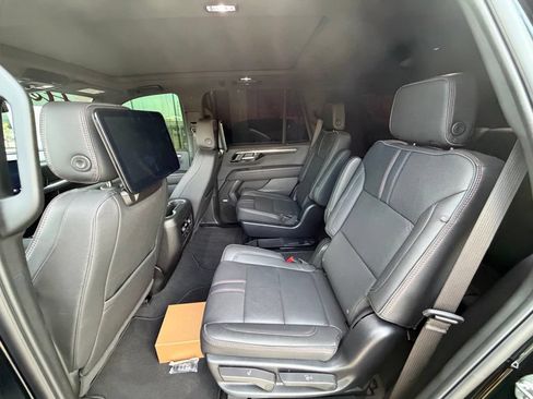 Used 2025 Chevrolet Tahoe RST w/ RST Capability Package AWD/4WD image 19