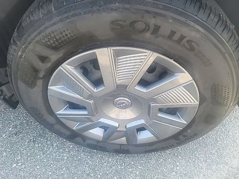 Used 2025 Nissan Kicks S FWD image 7