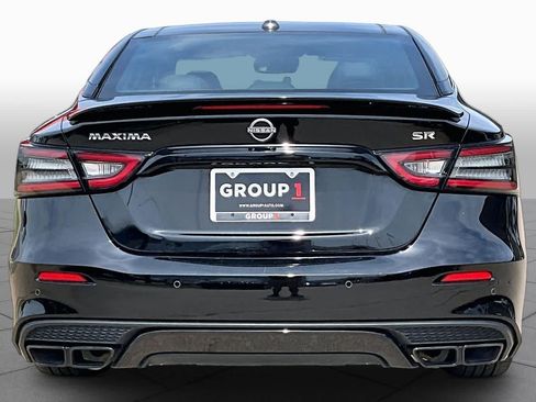 Used 2023 Nissan Maxima SR w/ Sport Mat Group FWD image 4