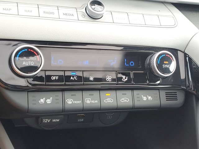 Certified 2025 Hyundai Elantra Limited FWD image 29