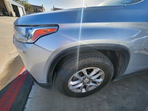 Used 2018 Chevrolet Traverse LS image 7