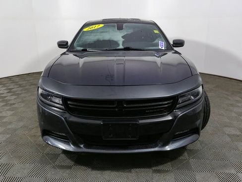 Used 2017 Dodge Charger SXT image 4