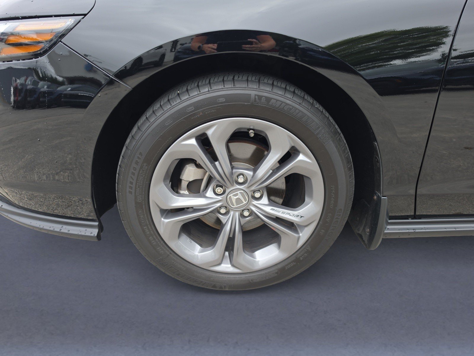 Used 2024 Honda Accord EX image 29
