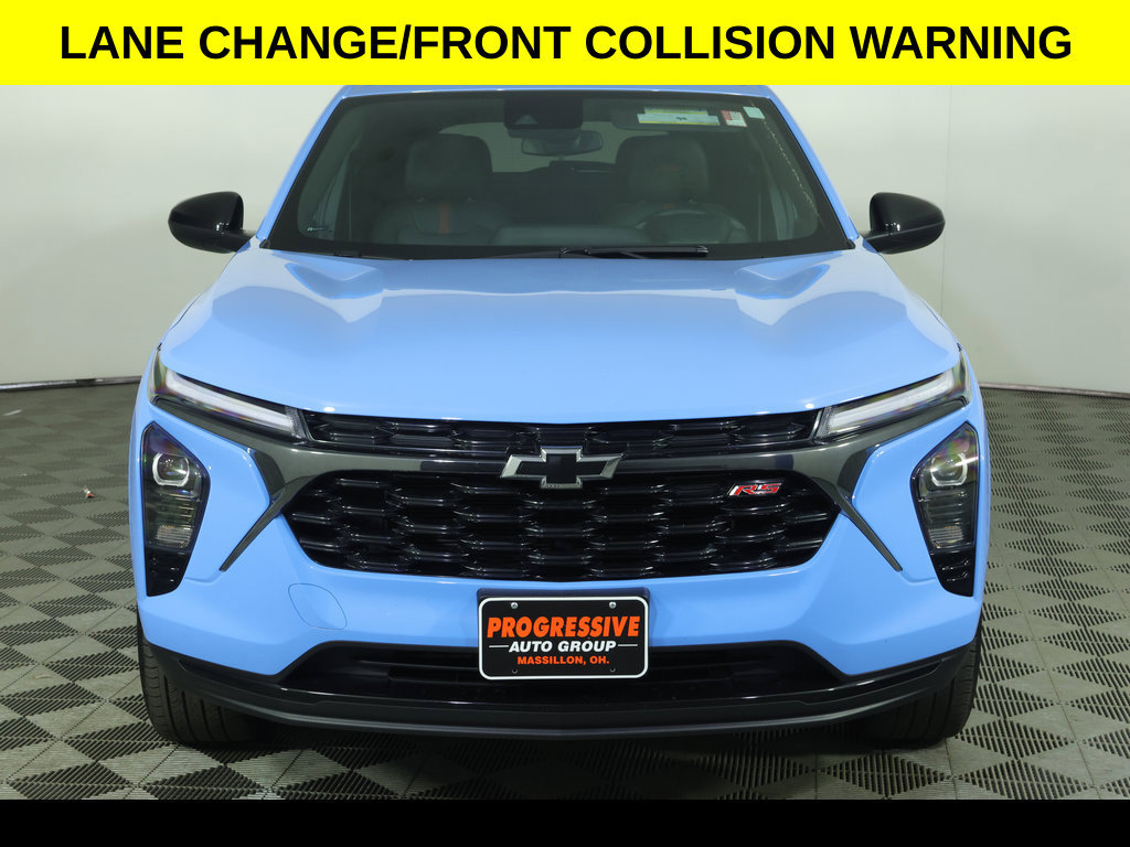 Used 2024 Chevrolet Trax RS w/ Sunroof Package FWD image 9
