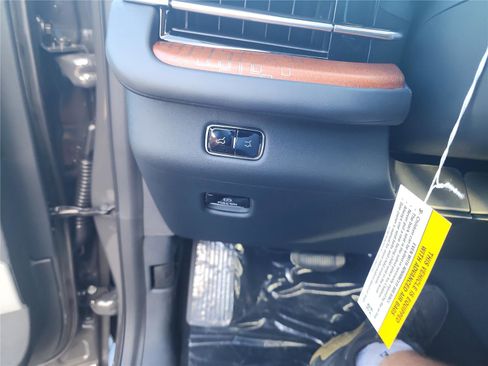 New 2025 Lincoln Navigator Black Label image 37