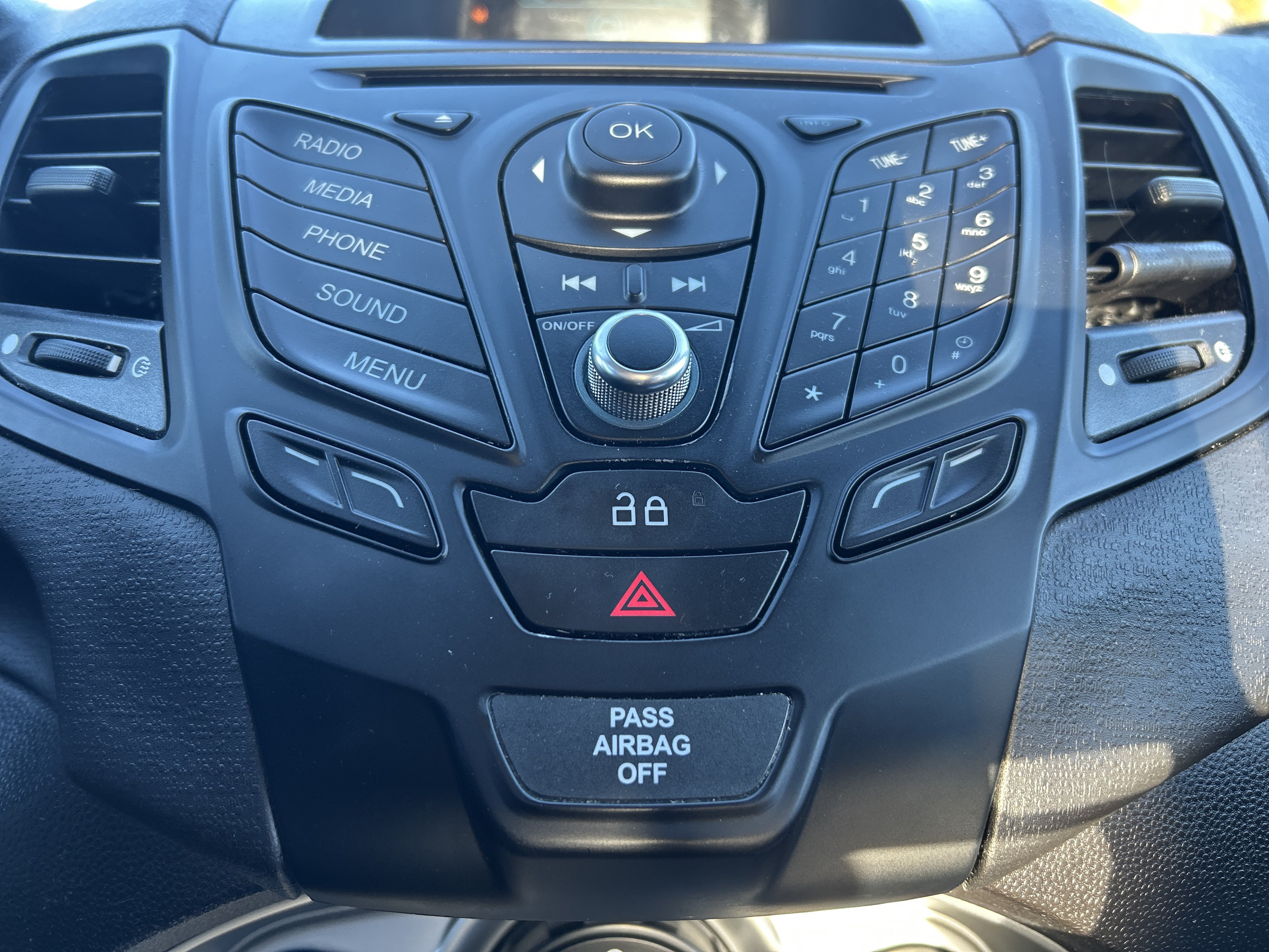 Used 2014 Ford Fiesta SE FWD image 14