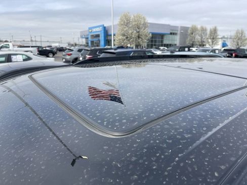 Used 2024 Cadillac XT6 Sport w/ Technology Package image 4