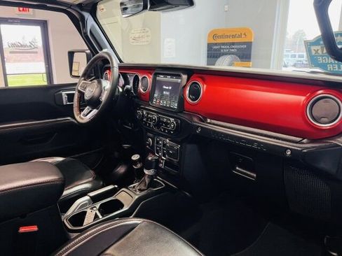 Used 2022 Jeep Wrangler Unlimited Rubicon w/ Steel Bumper Group AWD/4WD image 9