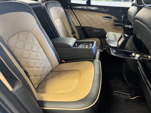 Used 2016 Bentley Mulsanne Speed image 21