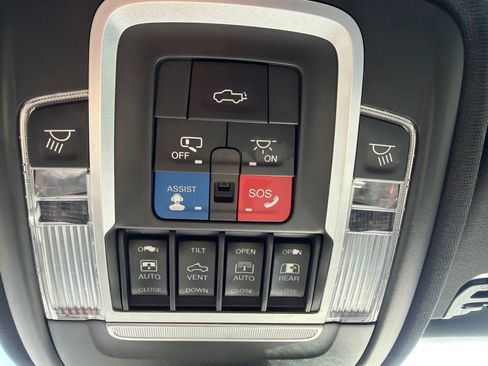 Used 2019 RAM 1500 Limited AWD/4WD image 36