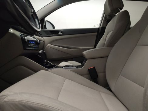 Used 2018 Hyundai Tucson Value FWD image 17