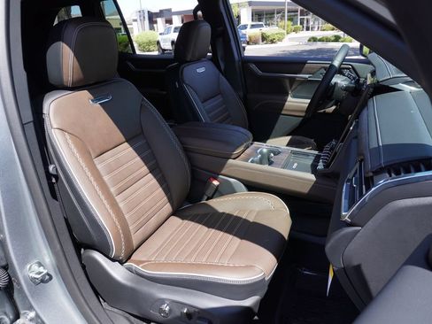 New 2026 GMC Acadia Denali Ultimate FWD image 14