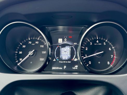 Used 2018 Land Rover Discovery Sport HSE image 40