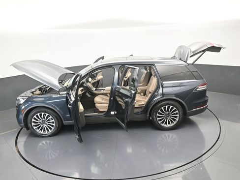 Used 2022 Lincoln Aviator Reserve w/ Elements Package Plus image 76