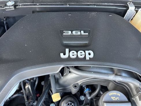 Used 2020 Jeep Gladiator Sport w/ Quick Order Package 24S image 43