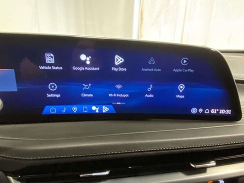 Used 2024 Cadillac XT4 Premium Luxury image 15