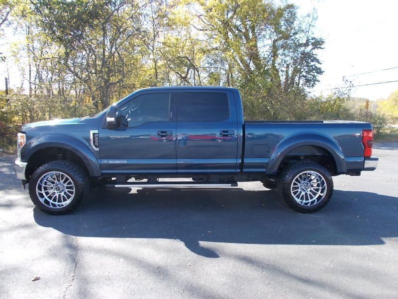 Used 2017 Ford F250 Lariat w/ Lariat Ultimate Package AWD/4WD image 3