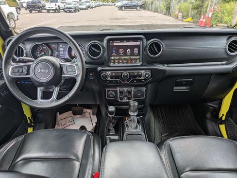 Used 2023 Jeep Wrangler Unlimited Sahara AWD/4WD image 13