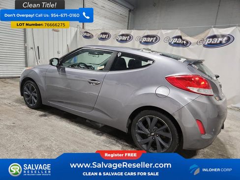 Used 2016 Hyundai Veloster image 3