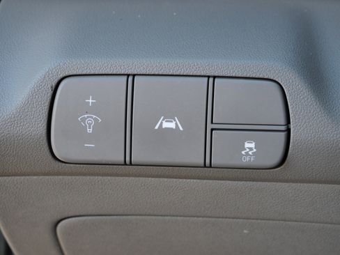 Certified 2023 Hyundai Elantra SEL image 21