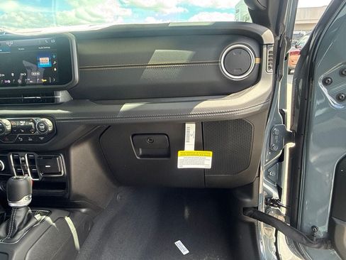 New 2026 Jeep Wrangler Unlimited Sahara AWD/4WD image 26