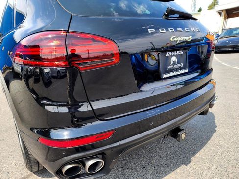 Used 2016 Porsche Cayenne S image 40