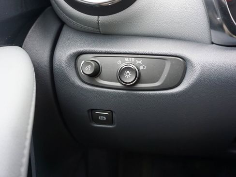 Used 2022 Chevrolet Blazer LT w/ Midnight/Sport Edition image 8