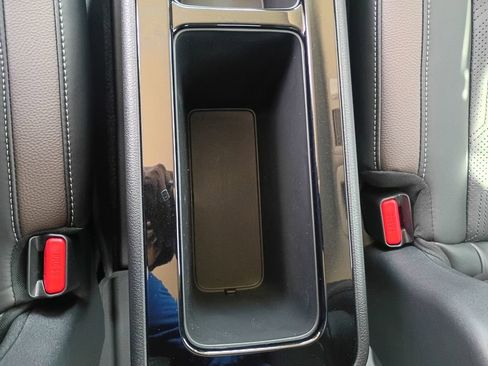 New 2026 Nissan Pathfinder Platinum image 36