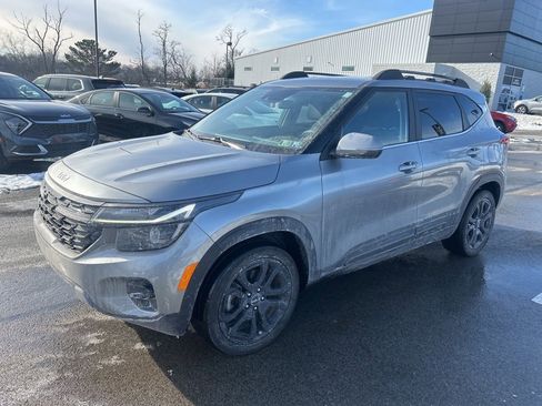 Certified 2024 Kia Seltos X-Line image 3