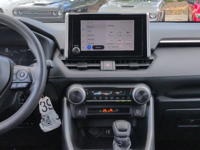 Used 2025 Toyota RAV4 LE AWD/4WD image 18