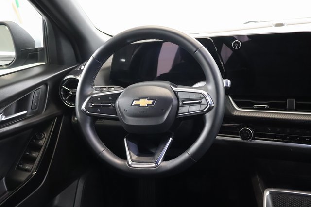 Used 2026 Chevrolet Equinox LT AWD/4WD image 13