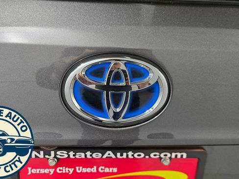 Used 2021 Toyota Highlander XLE image 36