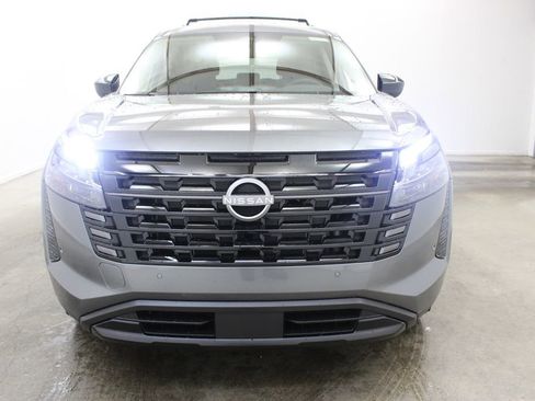 New 2026 Nissan Pathfinder SV FWD image 7