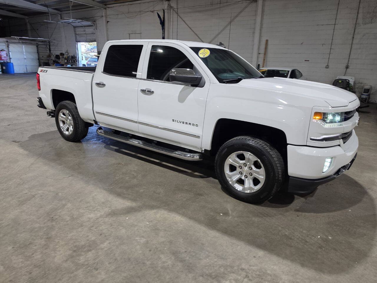 Used 2017 Chevrolet Silverado 1500 LTZ Z71 AWD/4WD image 21