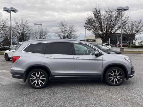 Used 2020 Honda Pilot Touring image 4