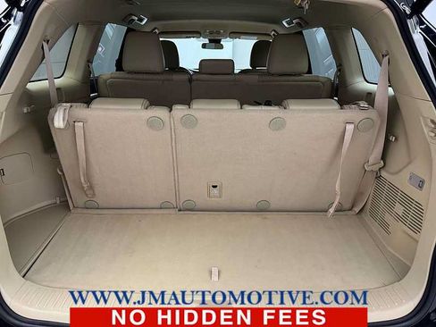 Used 2017 Toyota Highlander Plus AWD/4WD image 17