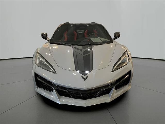 Used 2024 Chevrolet Corvette Z06 RWD image 11