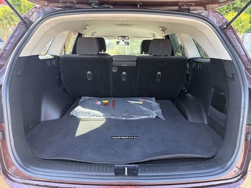 Certified 2017 Kia Sorento FWD image 22