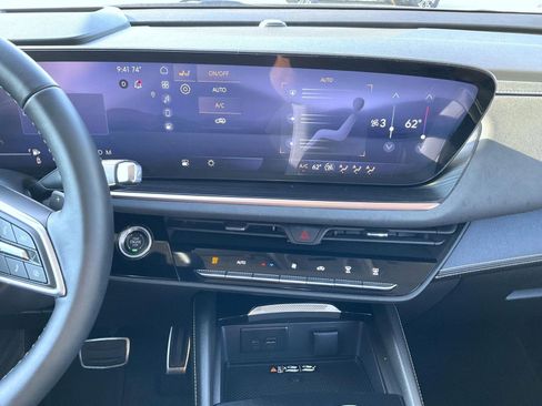 Certified 2024 Buick Envision Sport Touring image 13