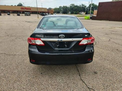Used 2012 Toyota Corolla LE FWD image 5
