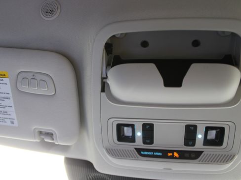 Used 2025 Ford Explorer Active w/ Active Comfort Package image 29