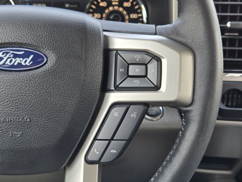 Used 2018 Ford F150 Lariat RWD image 25