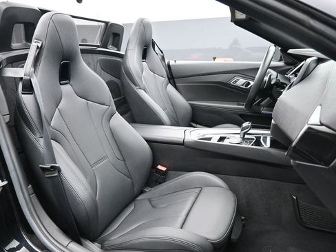 Used 2019 BMW Z4 sDrive30i w/ M Sport Package image 24