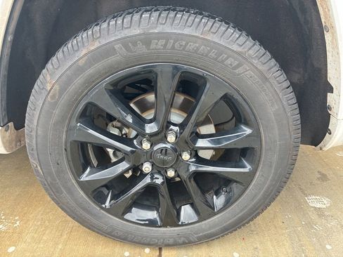 Used 2020 Jeep Grand Cherokee Altitude AWD/4WD image 8