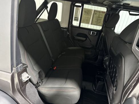 Used 2021 Jeep Wrangler Unlimited Rubicon image 28
