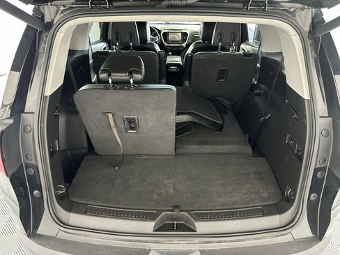 Used 2019 GMC Acadia SLT FWD image 25