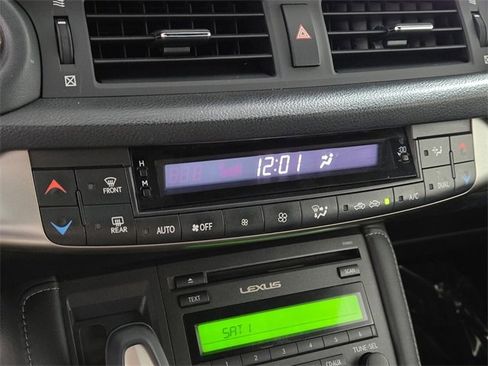 Used 2015 Lexus CT 200h image 34